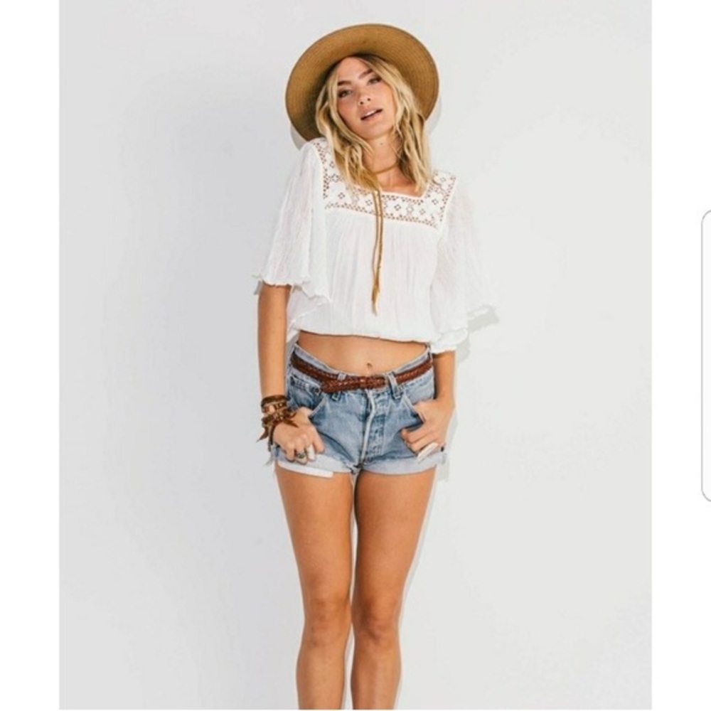 Jens pirate booty avile flowy sleeve crop top